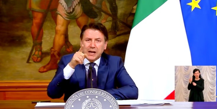 Conte 1 e Conte 2, da brutto anatroccolo a cigno. La tv e la metamorfosi del premier