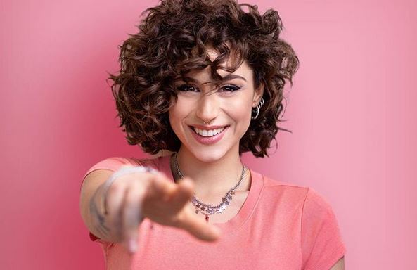 Amici 2020, Giulia Molino a Blogo: “Il mio obiettivo? Dare un messaggio alle persone con la mia musica. E’ successo? Allora ho vinto”