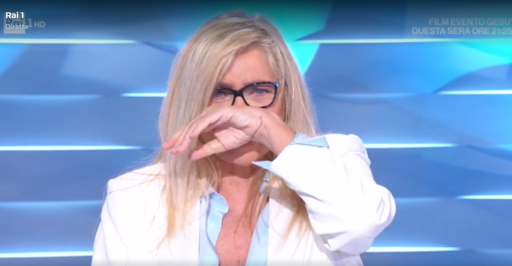 Domenica In, Mara Venier in diretta a Pasqua: “Molto doloroso”