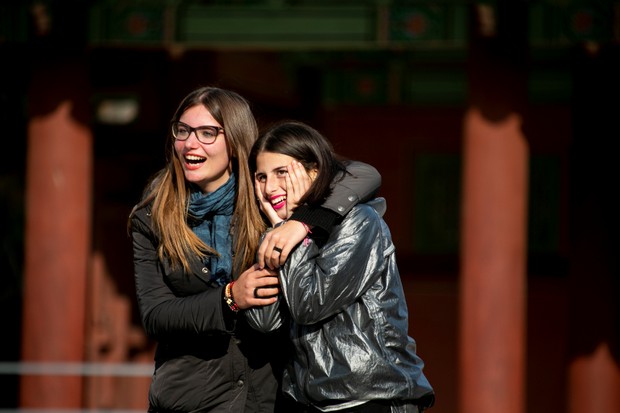 Pechino Express, Nicole Rossi e Jennifer Poni a Blogo: “Siamo contente che la nostra vittoria abbia diviso il pubblico. Il segreto del successo di quest’edizione? Noi!”