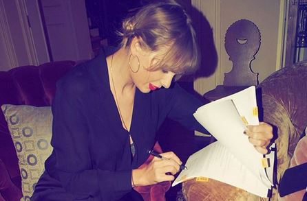Taylor Swift, album live uscito senza la sua approvazione: lo sfogo della cantante su Instagram