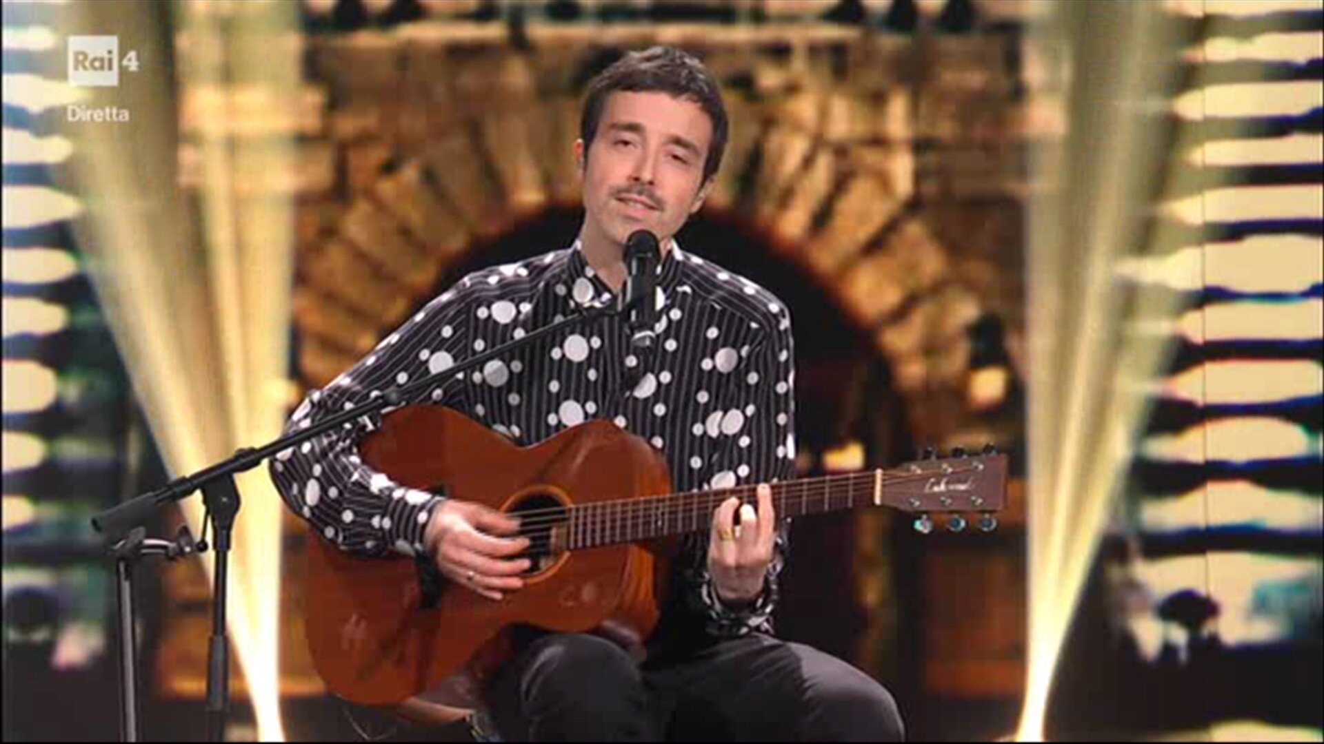 Diodato canta Volare (Nel blu dipinto di blu) all’Arena di Verona: ecco il video