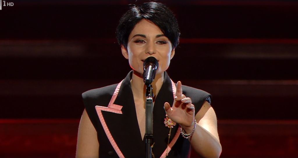 Giordana Angi, canzoni, Amici e album