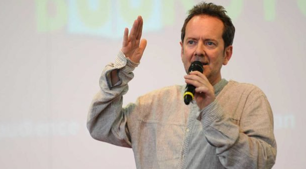 John Peter Sloan è morto: addio al comico insegnante d’inglese in tv