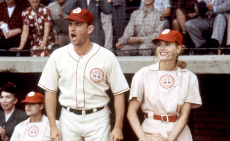 Ragazze vincenti: all’asta la divisa da baseball di Tom Hanks