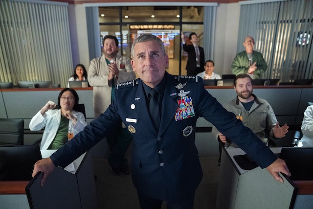 Space Force su Netflix, la recensione: Carell e Daniels di nuovo insieme dopo The Office