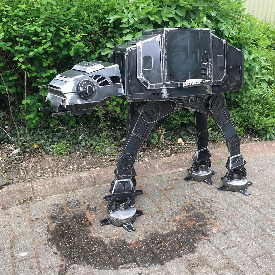 Star Wars: il grill per barbeque ispirato ai Camminatori AT-AT imperiali