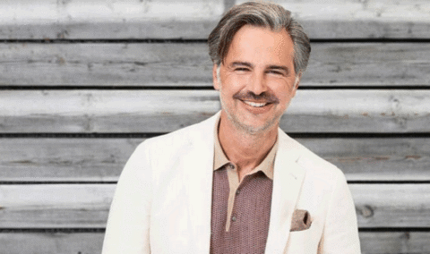 Beppe Convertini a Blogo: “C’è tempo per… tornare in tv, e io ho saputo aspettare”