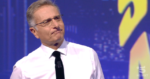 Paolo Bonolis: “Le repliche di Ciao Darwin e Avanti un altro sono un fenomeno buffo”