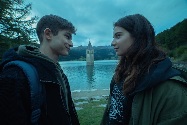 Curon, la conferenza stampa: Netflix Italia debutta nel genere supernatural/horror