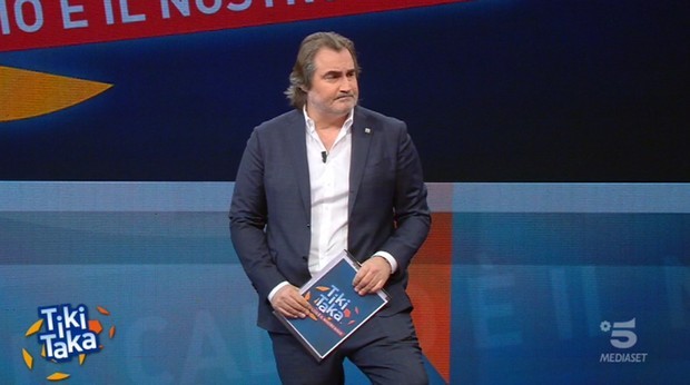 Mediaset, il contratto di Pierluigi Pardo è scaduto il 31 maggio. Chi commenterà la Champions ad agosto?