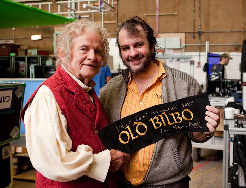Peter Jackson ricorda l’attore Ian Holm con un toccante omaggio su Facebook