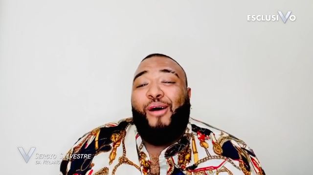 Sergio Sylvestre risponde alle polemiche per l’Inno d’Italia con un video a Verissimo : “Sono fiero di quello che ho fatto”