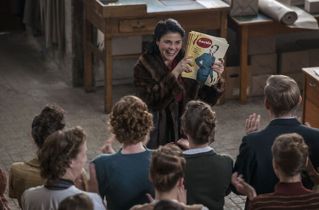 Aenne Burda, su Canale 5 la storia della donna del miracolo economico tedesco