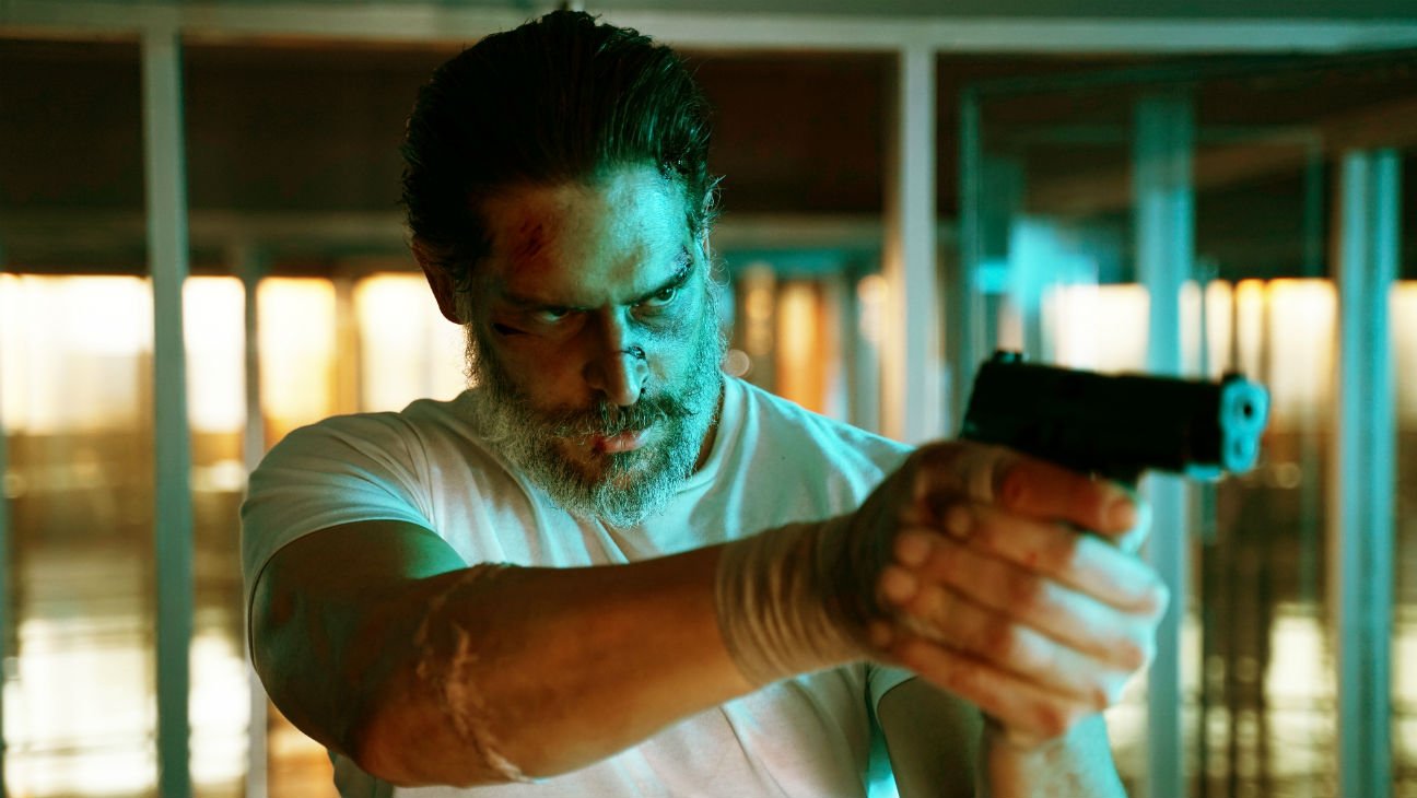 Archenemy: trailer dell’action fantascientifico con Joe Manganiello supereroe