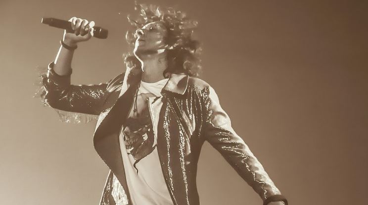 Ermal Meta, nuovo album in primavera, i concerti posticipati a dicembre 2021 (info biglietti, date e città)