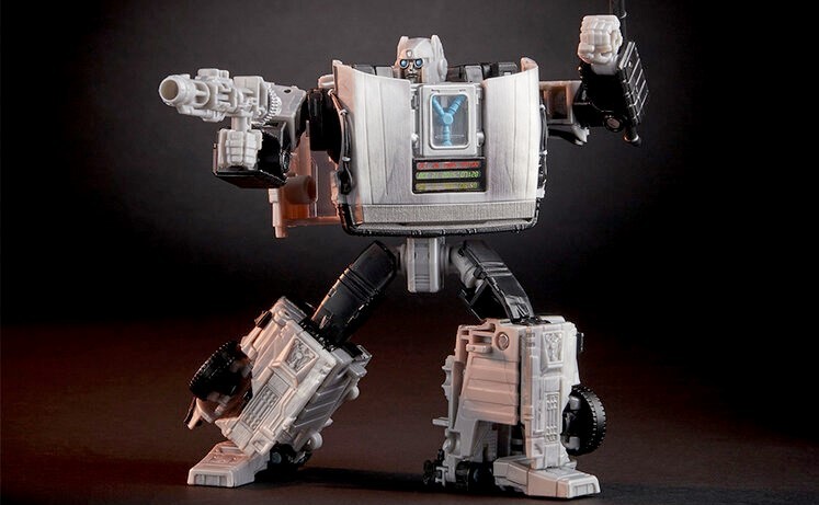 Ritorno al futuro e Transformers s’incontrano in una action figure e un fumetto crossover