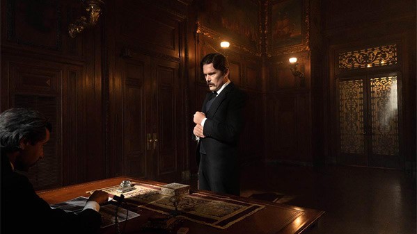 Tesla: trailer del biopic con Ethan Hawke
