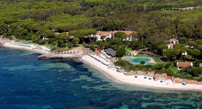 Incendio nel villaggio di Temptation Island in Sardegna