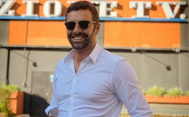 Alberto Matano: “Davvero non so cosa sia il maschilismo… Lorella Cuccarini? Conservo quello che c’è di buono…”