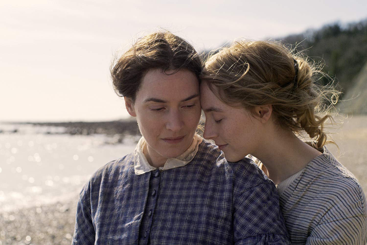 Ammonite: trailer e poster del film con Kate Winslet e Saoirse Ronan