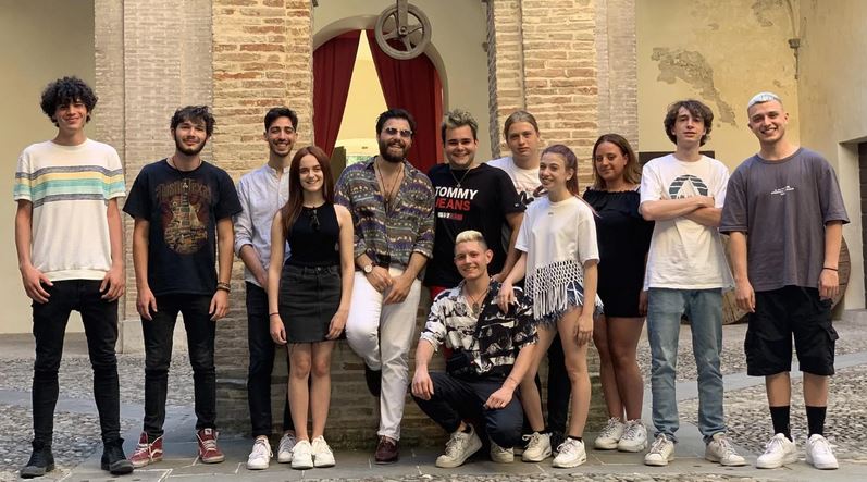 Festival di Castrocaro 2020, finale in diretta stasera su Rai 2: anticipazioni e live dalle 21.20