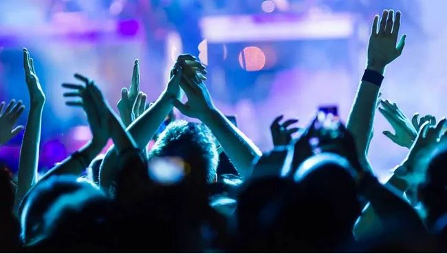 Discoteche chiuse in Italia almeno fino al 7 settembre 2020