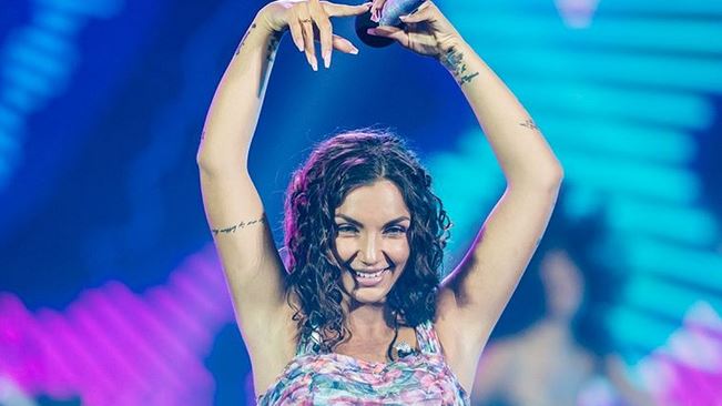 Elettra Lamborghini annulla i concerti: “Riconosco che non è il momento, non siamo ancora pronti”