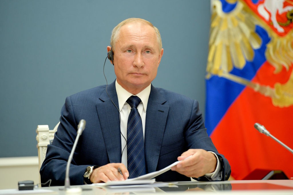 Russia, Putin replica a Biden: “Giudizio è riflesso di se stessi”