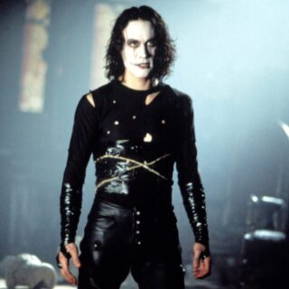 il-corvo-il-costume-di-brandon-lee-venduto-allasta-per-25-000