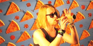 Macaulay Culkin compie 40 anni: non solo “Mamma ho perso l’aereo” ma anche ex leader dei “The Pizza Underground”