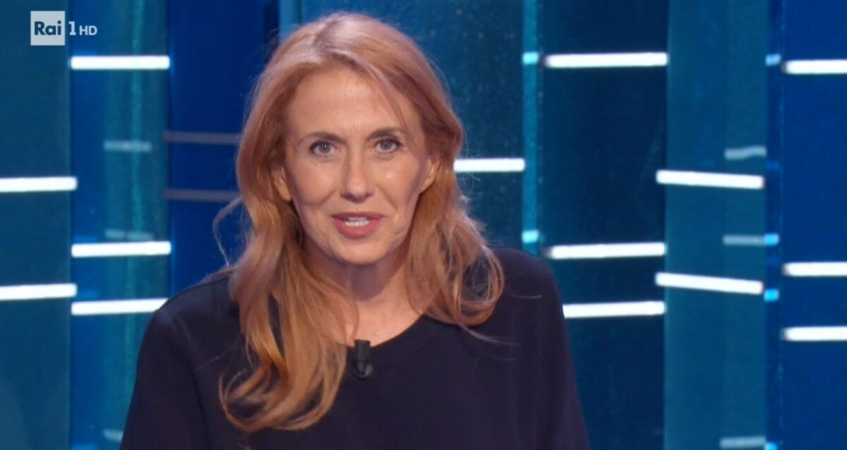 Omaggio a Zavoli, Monica Maggioni riceve i complimenti in diretta, ma gela tutti: “Ne riparliamo domani alle 10”