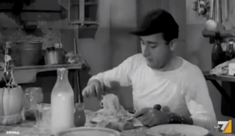 La7 e l’estate con gli stessi film. I record di Sordi e Senti chi parla