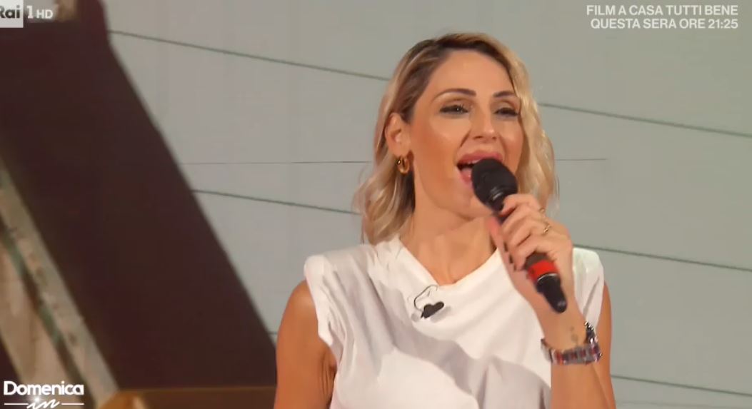 Anna Tatangelo, nuovo singolo in arrivo? “A breve uscirà un’altra cosa inaspettata”