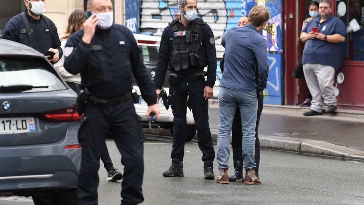 Parigi, 18enne pachistano principale autore dell’attacco davanti ex sede Charlie Hebdo