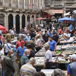 Covid-19 Virus Infections Increase Across Italy