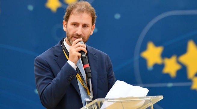 Rousseau verso la chiusura. La rottura con M5S è definitiva