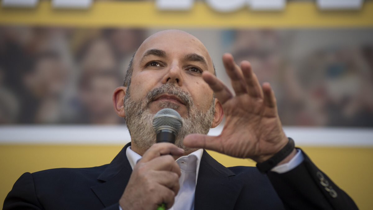 Vito Crimi all’assemblea M5S: “Tre proposte per la nuova leadership”. Ma per ora nessun voto