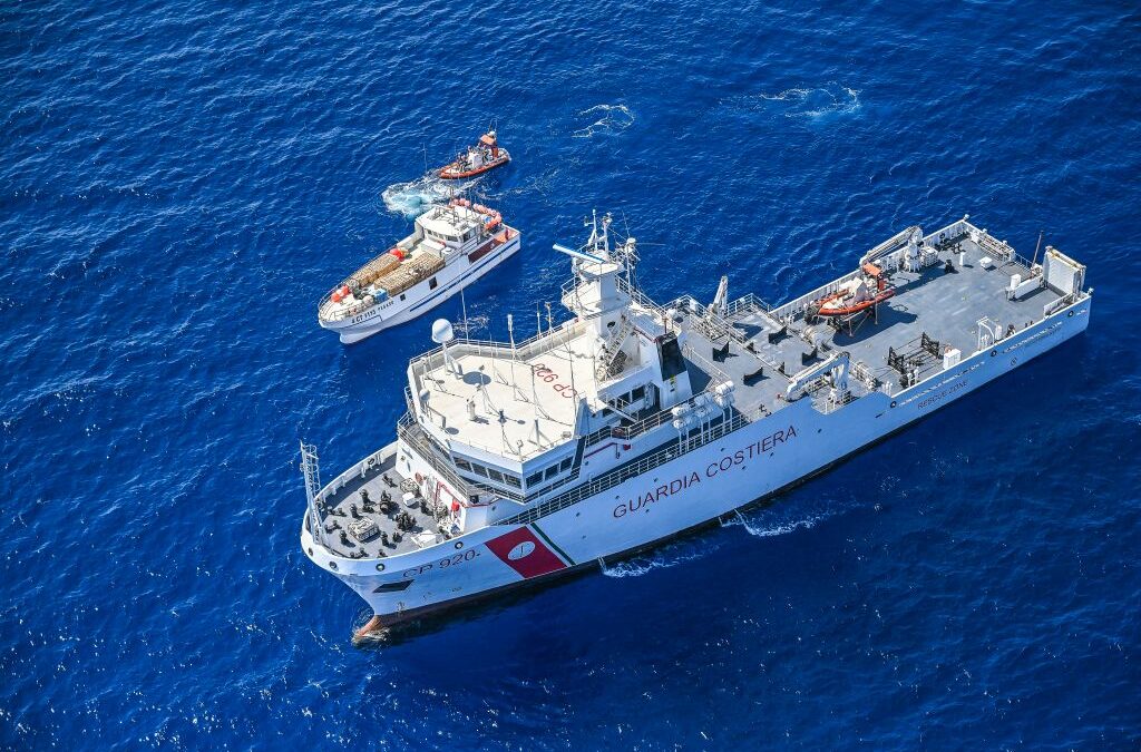Motovedetta italiana speronata da peschereccio tunisino: aperto il fuoco