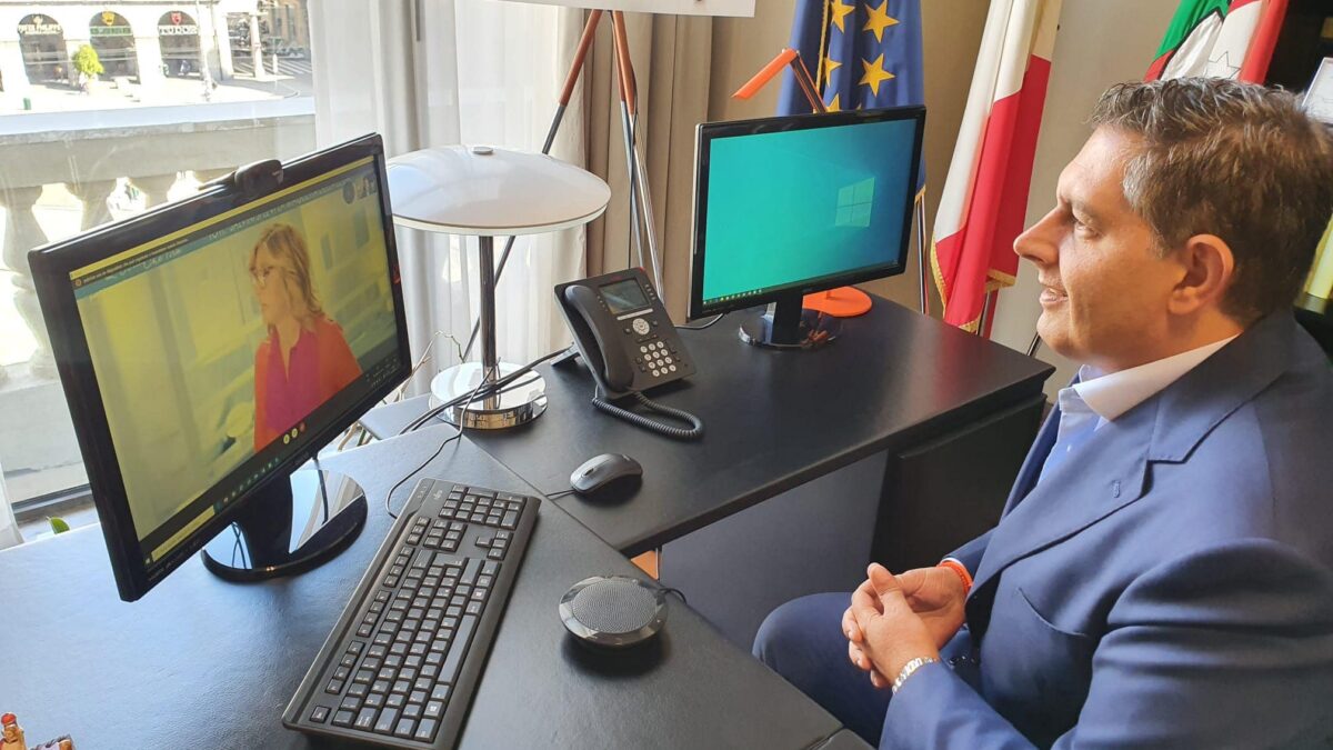 Toti avvisa Salvini: “Serve un leader che superi il suo ruolo di leader di partito”