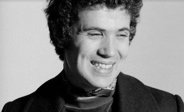 Io tu noi, Lucio: ma i veri protagonisti sono i ricordi e i racconti degli altri