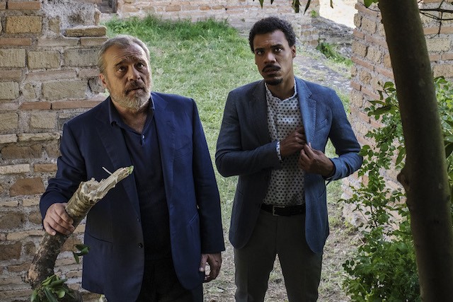Nero a metà 2
