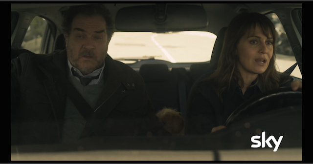 Petra, una clip da “Giorno da cani”