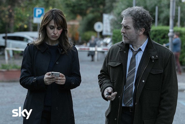 Petra, Paola Cortellesi a Blogo: “Ho avuto timori nell’affrontare il genere crime. Mi piacciono molto i personaggi estremi…” (Video)