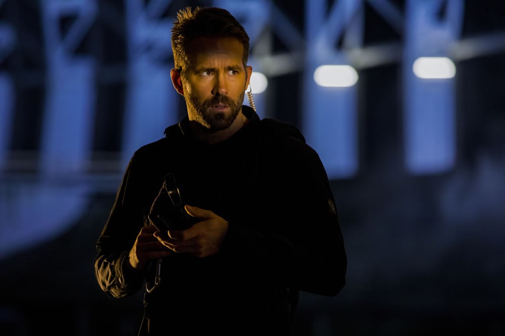 Red Notice: riprese di nuovo in corso e nuova foto dal set con Ryan Reynolds