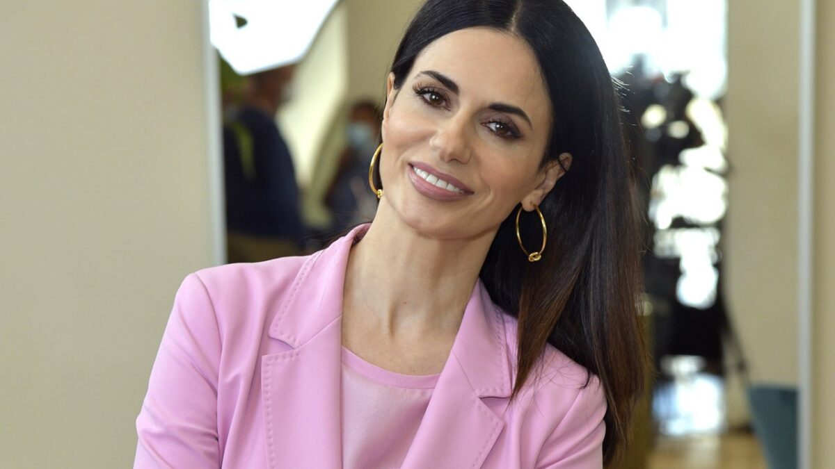AperiStorie al via su La7, Rossella Brescia a Blogo: “Tanti temi, ma il fil rouge è la sincerità. Le telecamere? Le dimentico”