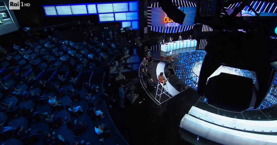 Tale e Quale Show 2020, nella seconda puntata torna il “rumore” di un po’ di pubblico presente in studio