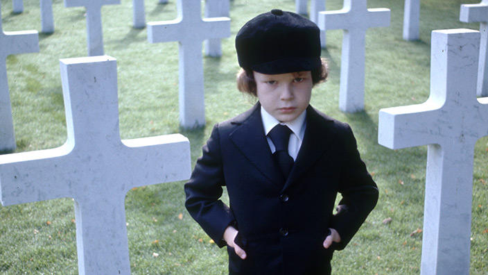 The First Omen: gli sceneggiatori di “The Conjuring” aggiornano sul prequel de “Il Presagio”