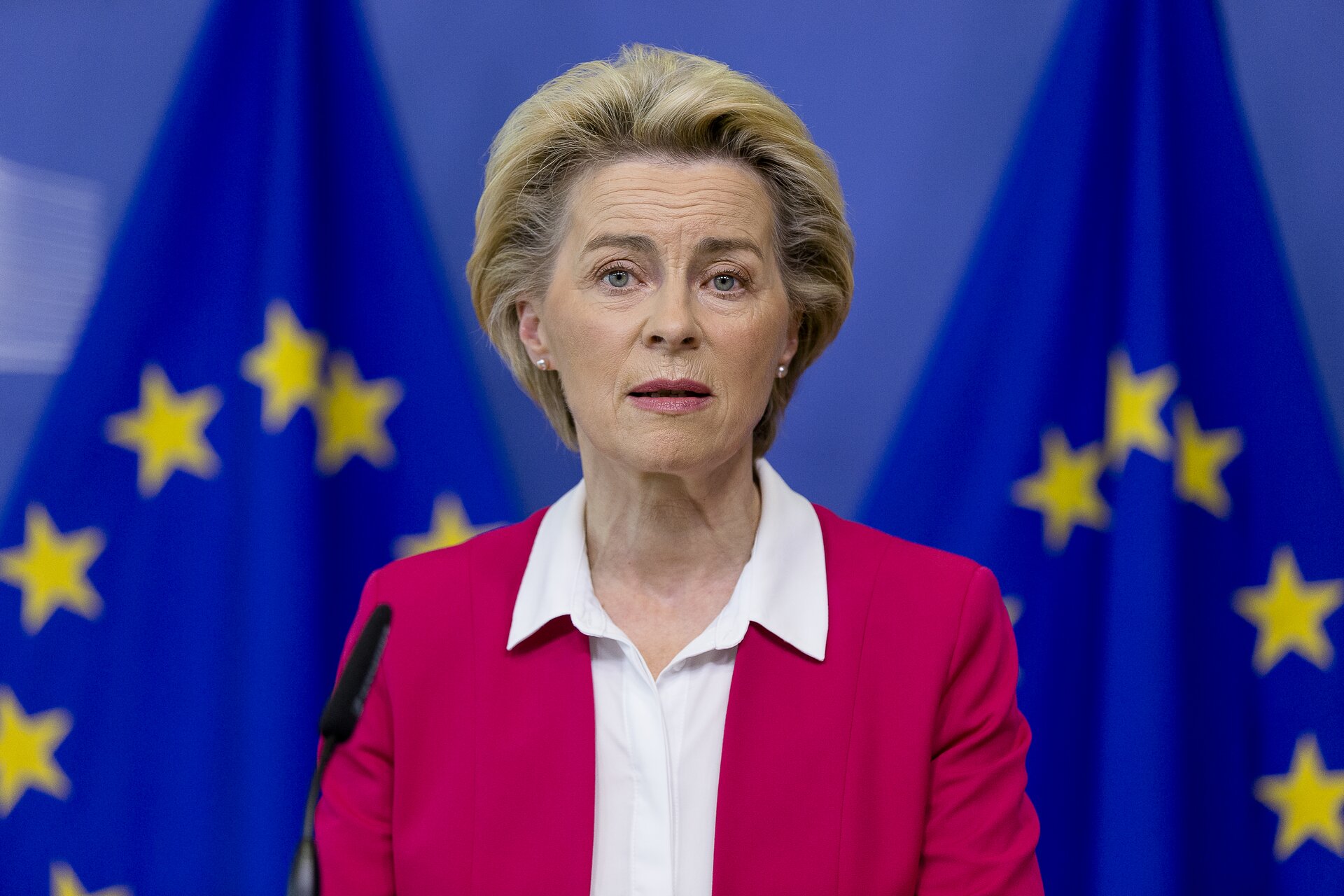 Migranti, UE: “Alleggeriremo il peso sui Paesi di primo ingresso”