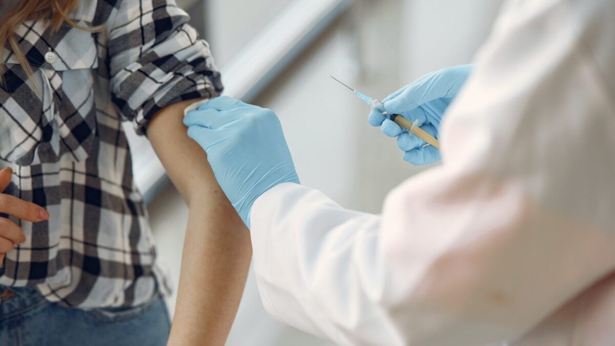 Vaccini in azienda, quello che c’è da sapere